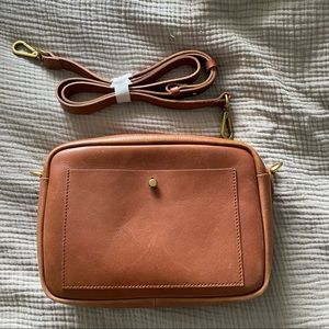 Madewell Large Transport Camera Bag English Saddle Brown